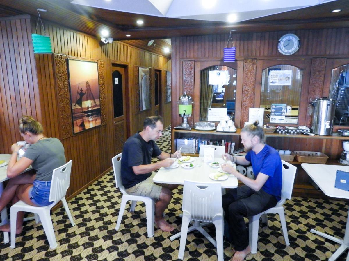 仰光 背包客旅馆旅舍 外观 照片